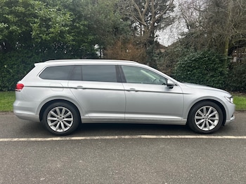 Used Volkswagen Passat 2019 for sale - 79589177: Photo