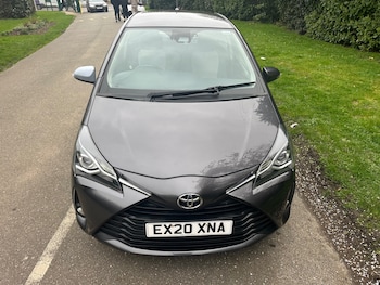 Used Toyota Yaris 2020 for sale - 77848199: Photo