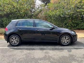 Used Volkswagen Golf 2018 for sale - 79656705: Photo