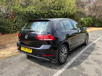 Used Volkswagen Golf 2018 for sale - 79656705: Photo