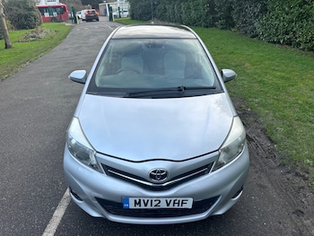 Used Toyota Yaris 2012 for sale - 78571994: Photo
