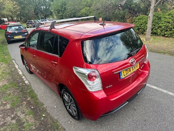 Used Toyota Verso 2014 for sale - 79828349: Photo