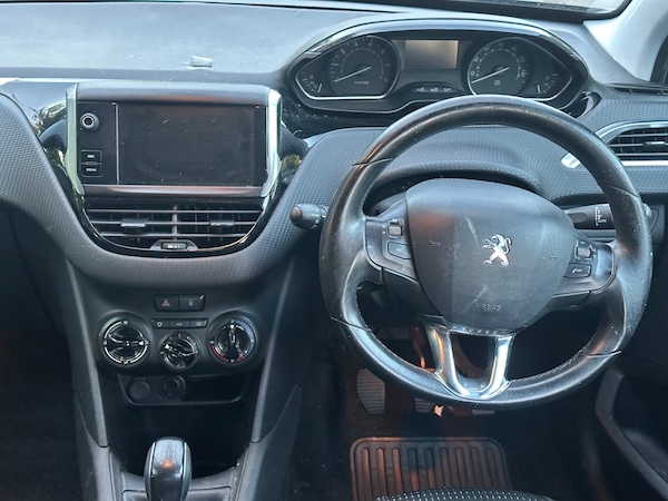 Used Peugeot 208 2016 for sale - 76070533: Photo 19