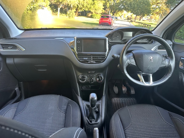Used Peugeot 208 2016 for sale - 76070533: Photo 23