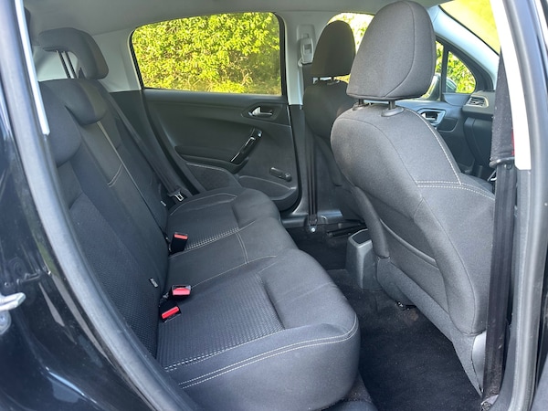 Used Peugeot 208 2016 for sale - 76070533: Photo 27