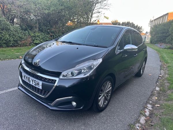 Used Peugeot 208 2016 for sale - 76070533: Photo 5
