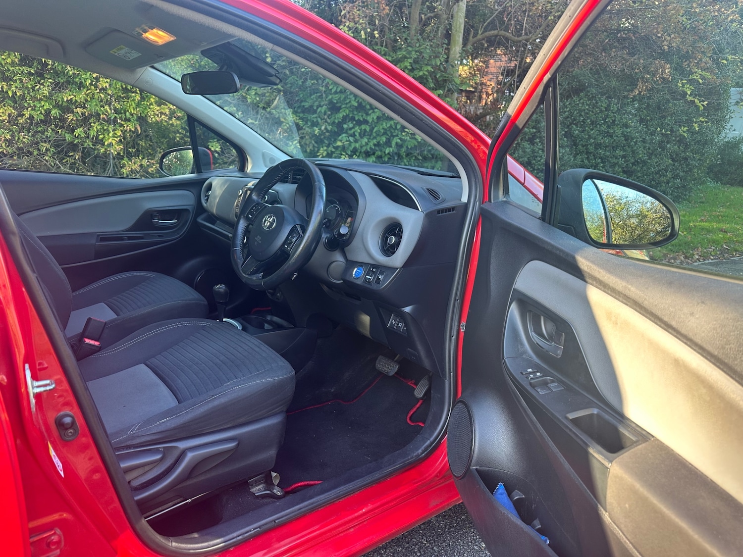 Used Toyota Yaris 2017 for sale - 76591686: Photo 23