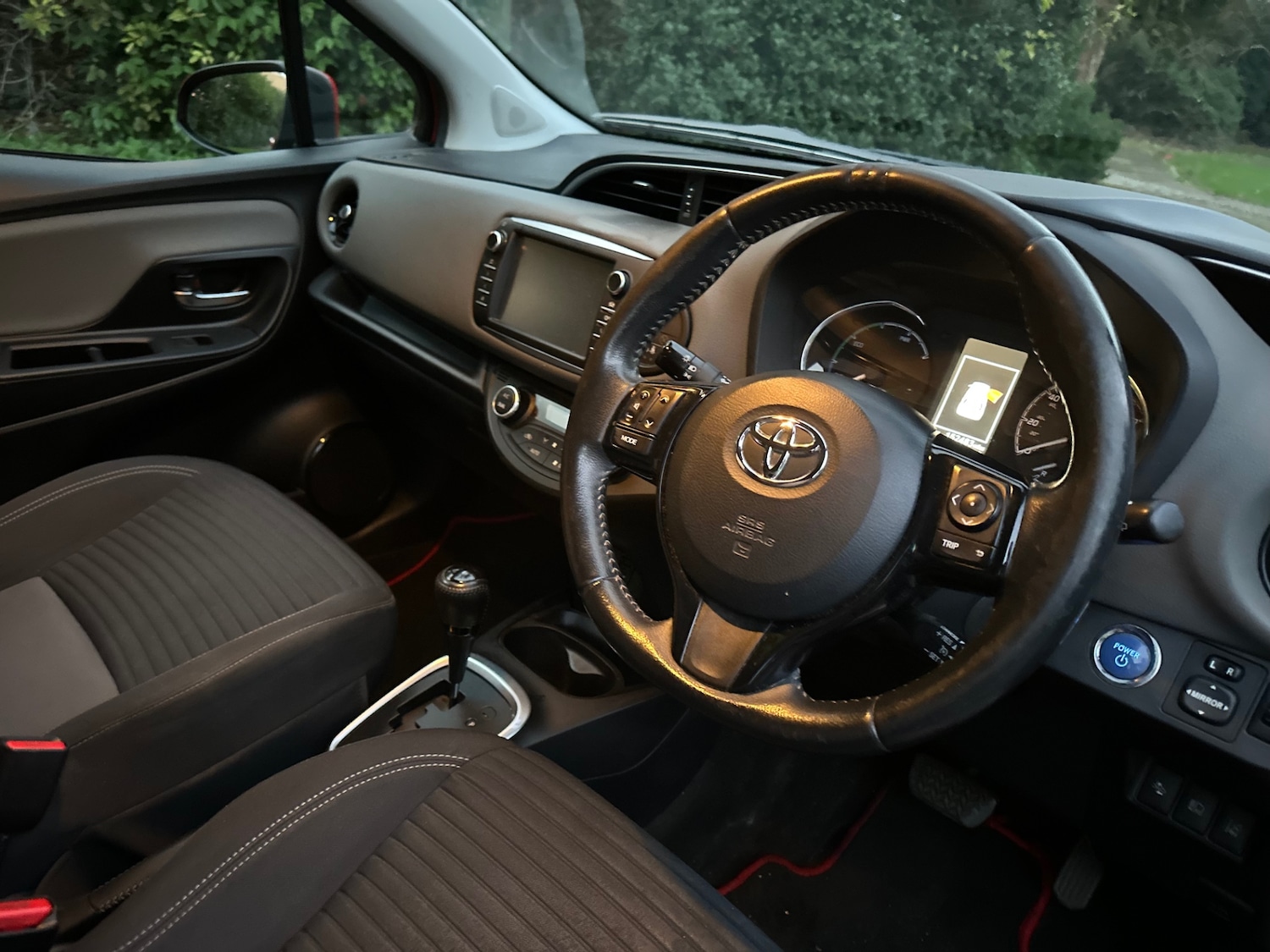 Used Toyota Yaris 2017 for sale - 76591686: Photo 31