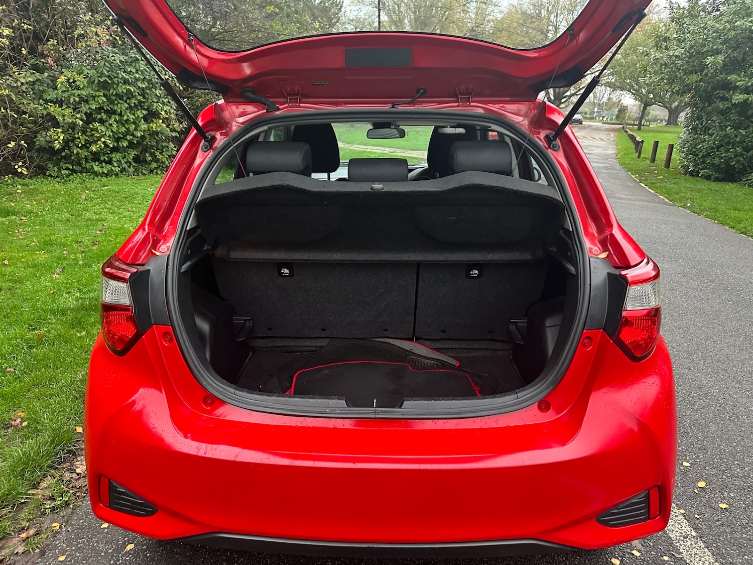 Used Toyota Yaris 2017 for sale - 76591686: Photo 5