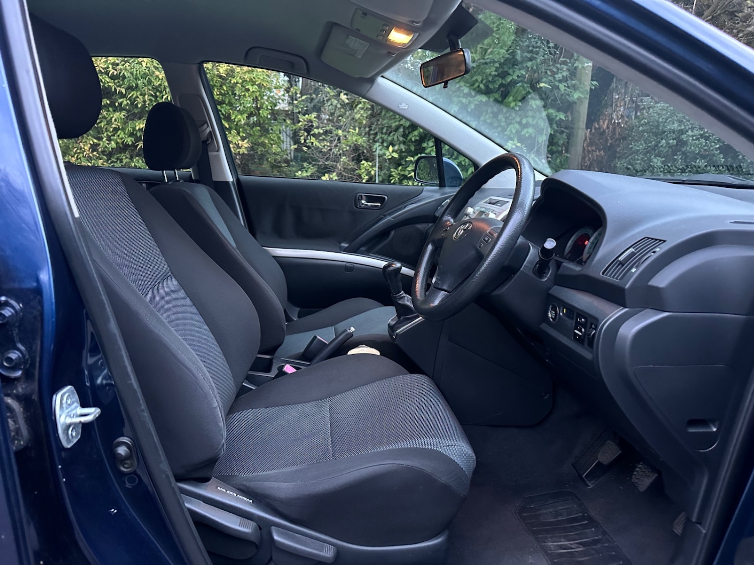 Used Toyota Corolla Verso 2005 for sale - 76568705: Photo 19