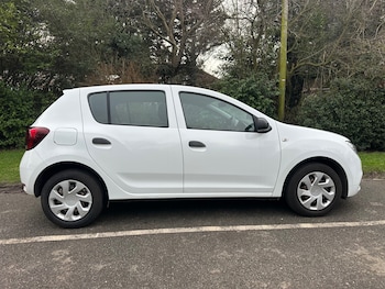 Used Dacia Sandero 2018 for sale - 79508362: Photo