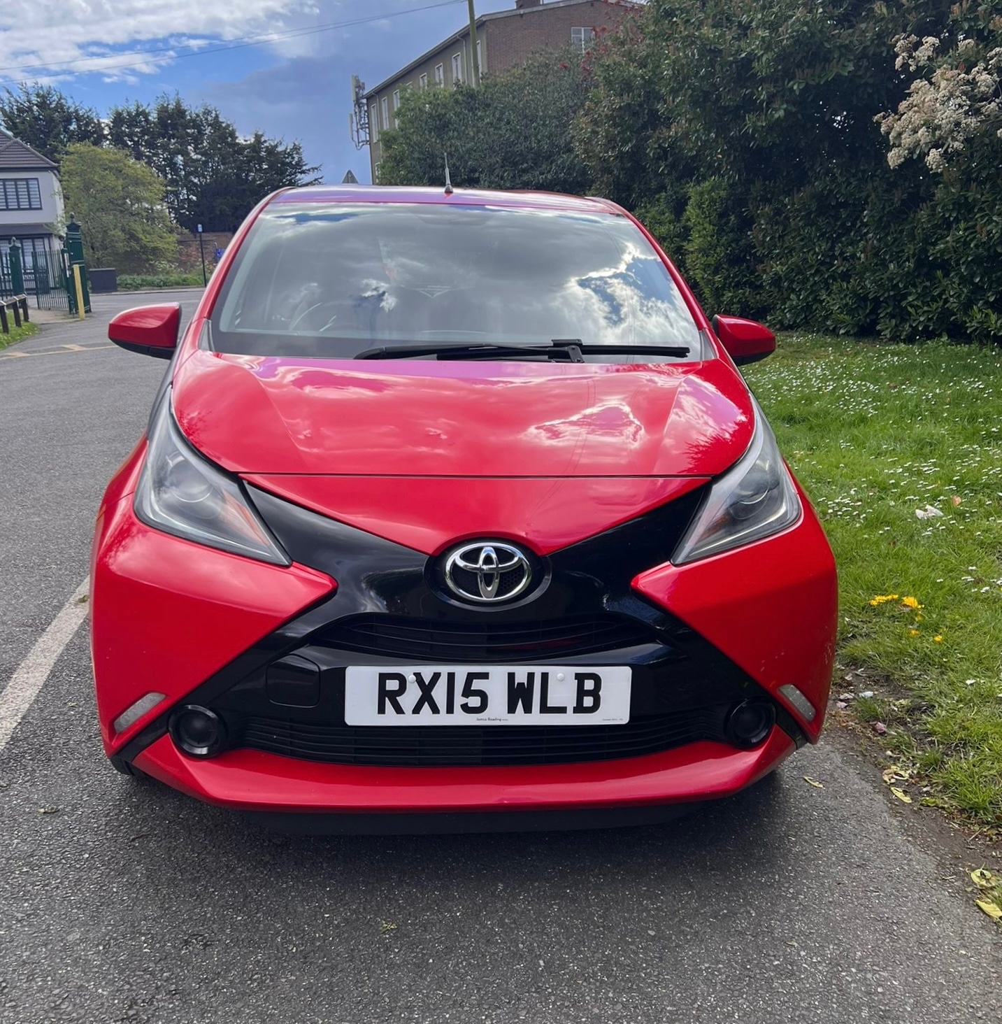 Used Toyota AYGO 2015 for sale - 73050936: Photo 2