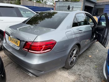 Used Mercedes-Benz E Class 2014 for sale - 79565837: Photo