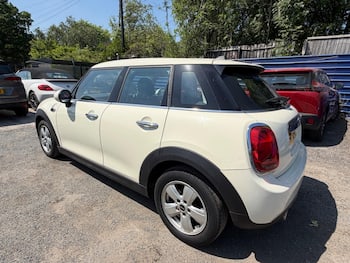 Used MINI Hatch 2019 for sale - 79794073: Photo