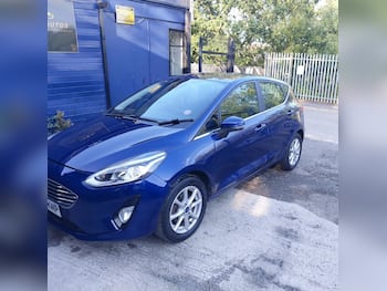 Used Ford Fiesta 2017 for sale - 79609047: Photo