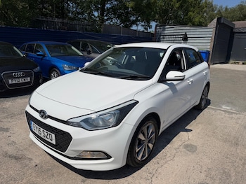 Used Hyundai i20 2015 for sale - 79303671: Photo