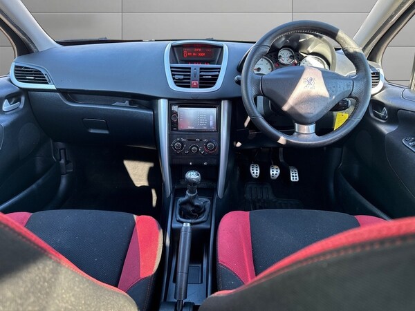 Used Peugeot 207 2012 for sale - 73894952: Photo 10