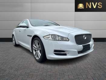 5.0 V8 Premium Luxury 4-Door