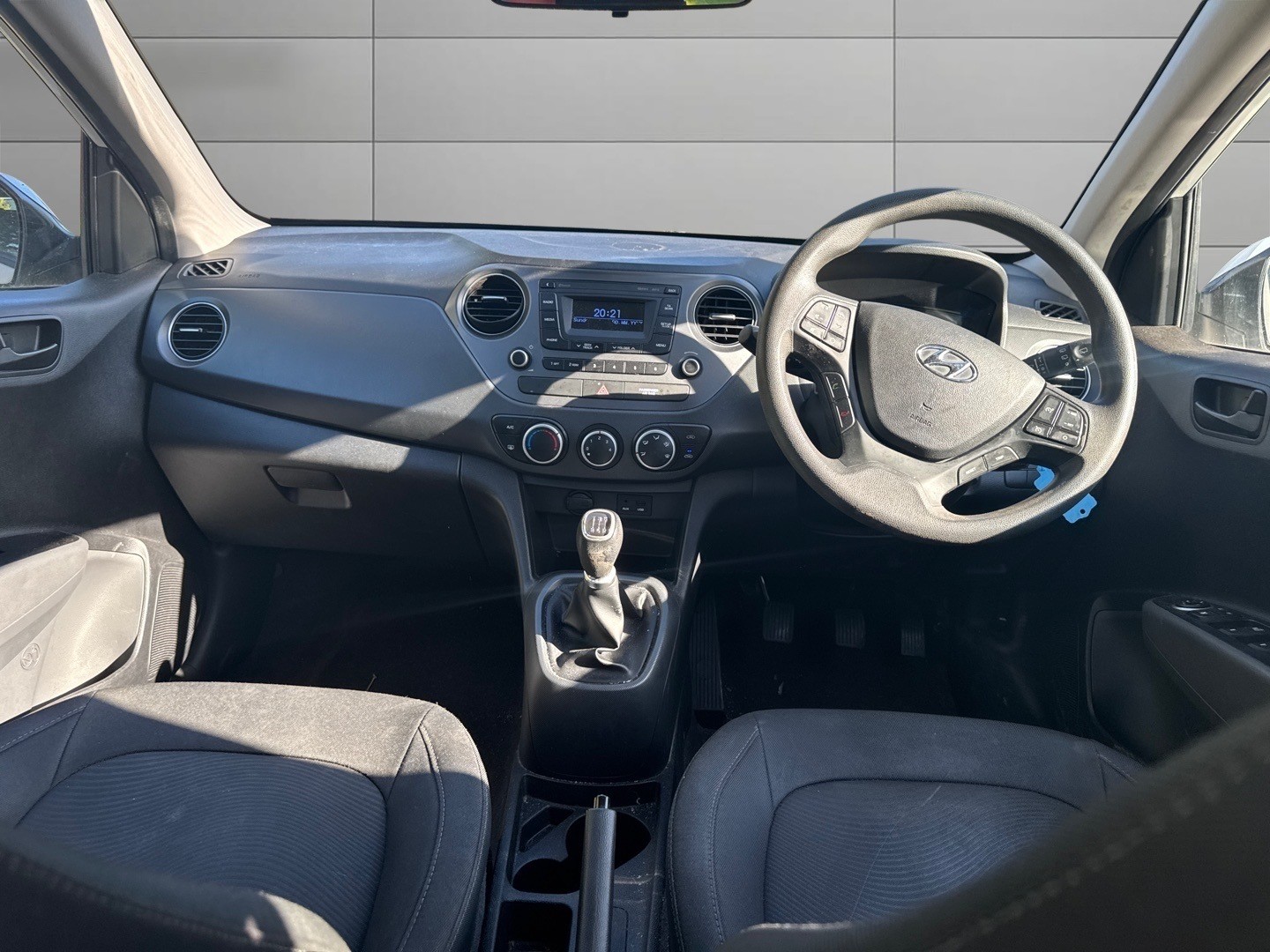 Used Hyundai i10 2017 for sale - 76075997: Photo 10