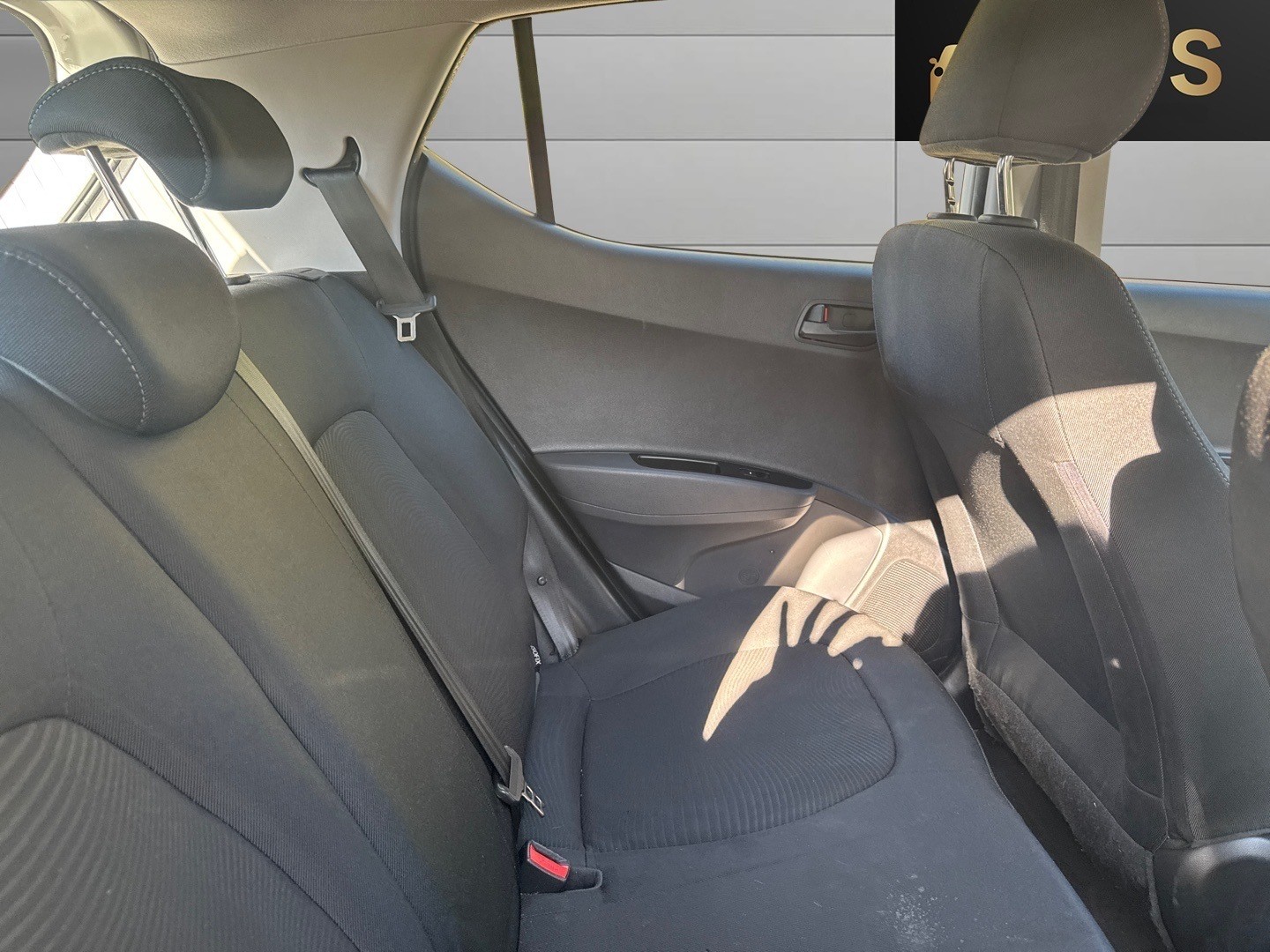 Used Hyundai i10 2017 for sale - 76075997: Photo 11