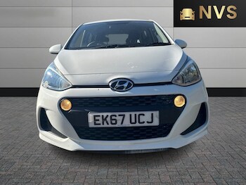 Used Hyundai i10 2017 for sale - 76075997: Photo 2