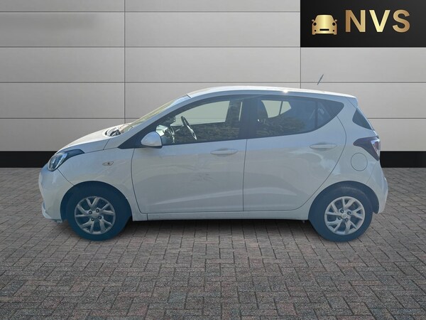 Used Hyundai i10 2017 for sale - 76075997: Photo 4