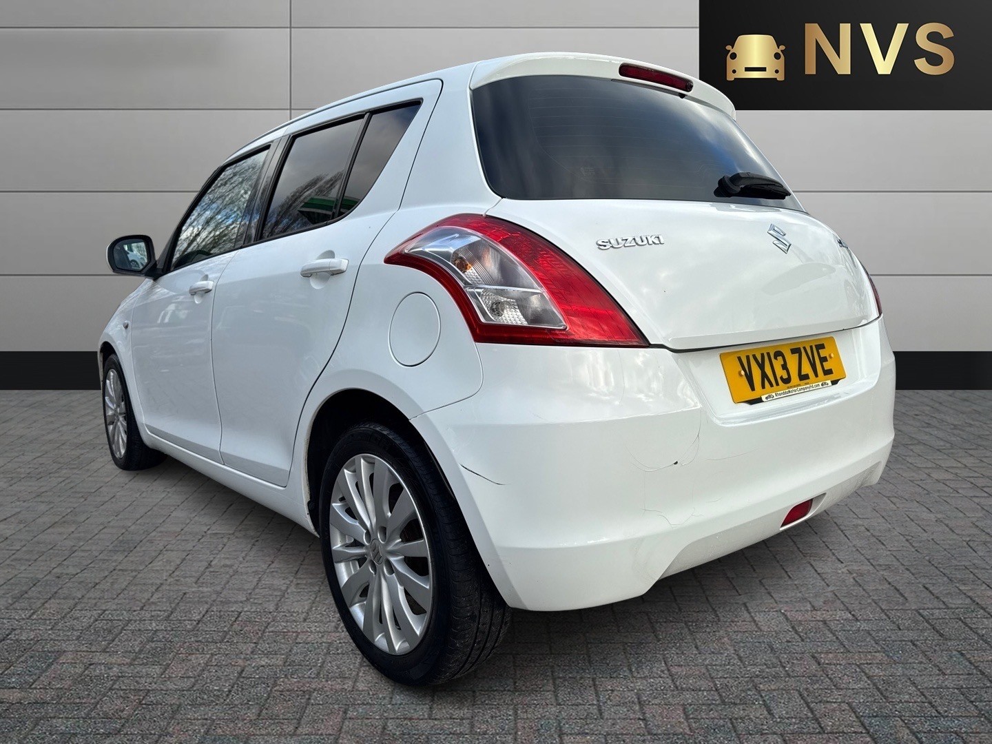 Used Suzuki Swift 2013 for sale - 76706142: Photo 5