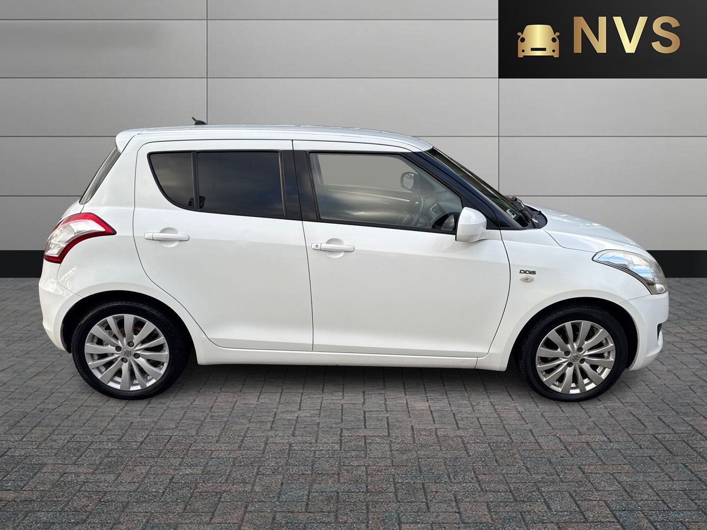 Used Suzuki Swift 2013 for sale - 76706142: Photo 8