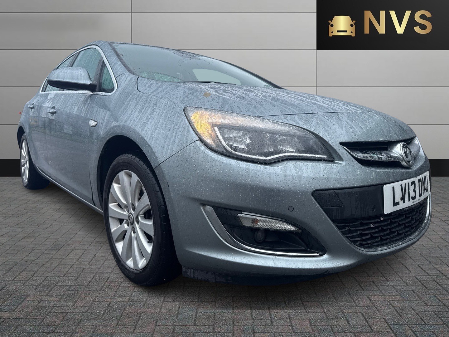 Used Vauxhall Astra 2013 for sale - 77616339: Photo 1