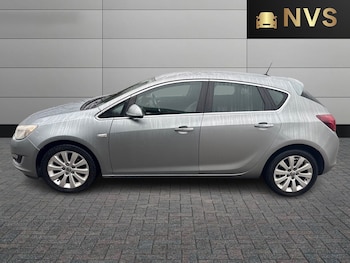 Used Vauxhall Astra 2013 for sale - 77616339: Photo