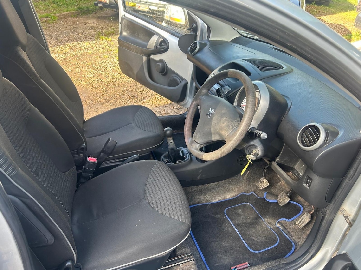 Used Peugeot 107 2013 for sale - 76769374: Photo 11