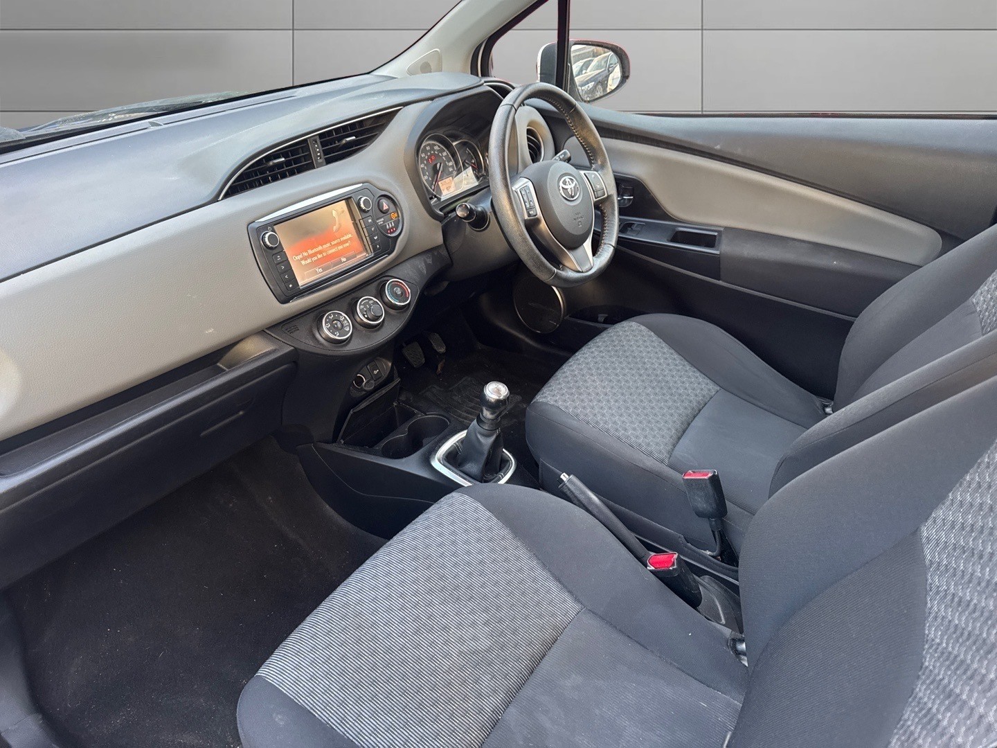 Used Toyota Yaris 2015 for sale - 76624434: Photo 12