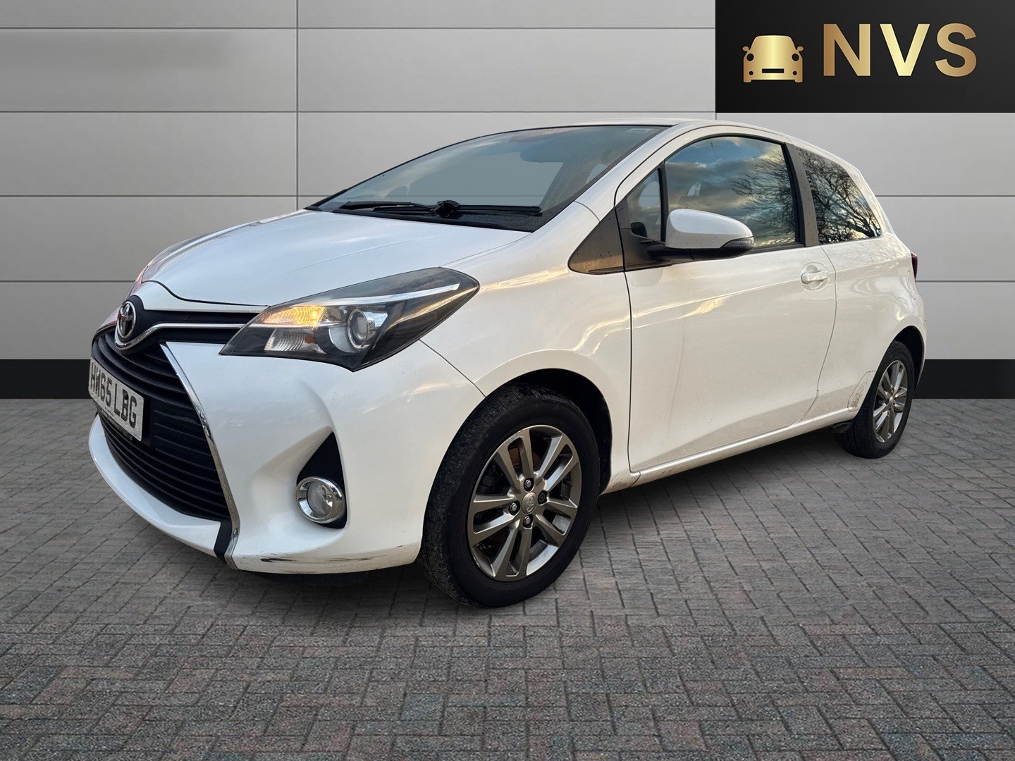 Used Toyota Yaris 2015 for sale - 76624434: Photo 3