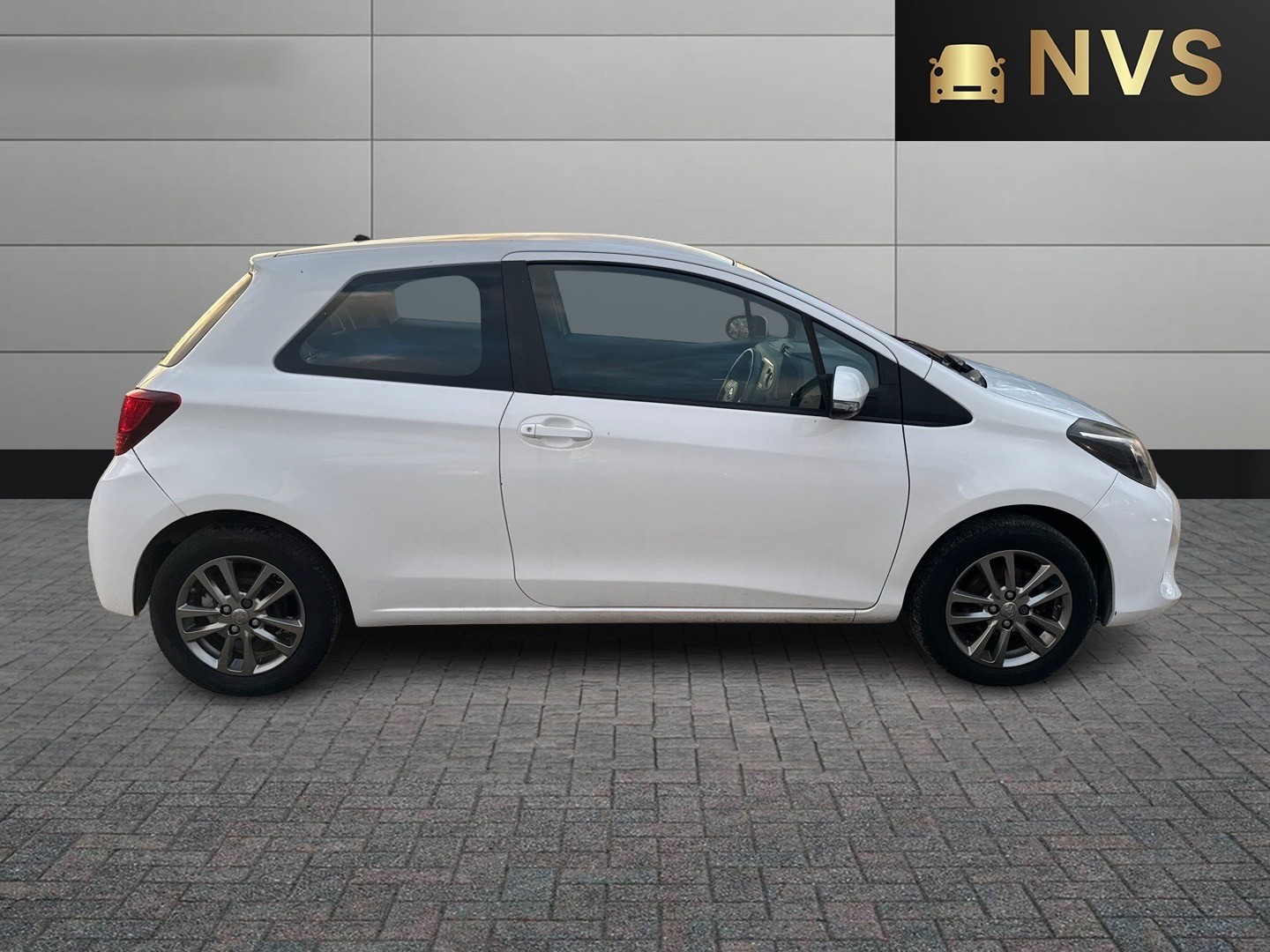 Used Toyota Yaris 2015 for sale - 76624434: Photo 8