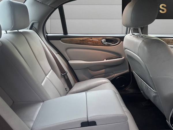 Used Jaguar XJ 2003 for sale - 76316390: Photo 11
