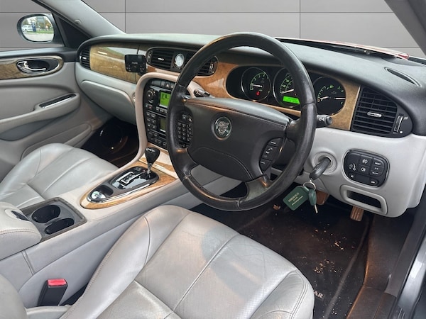 Used Jaguar XJ 2003 for sale - 76316390: Photo 9