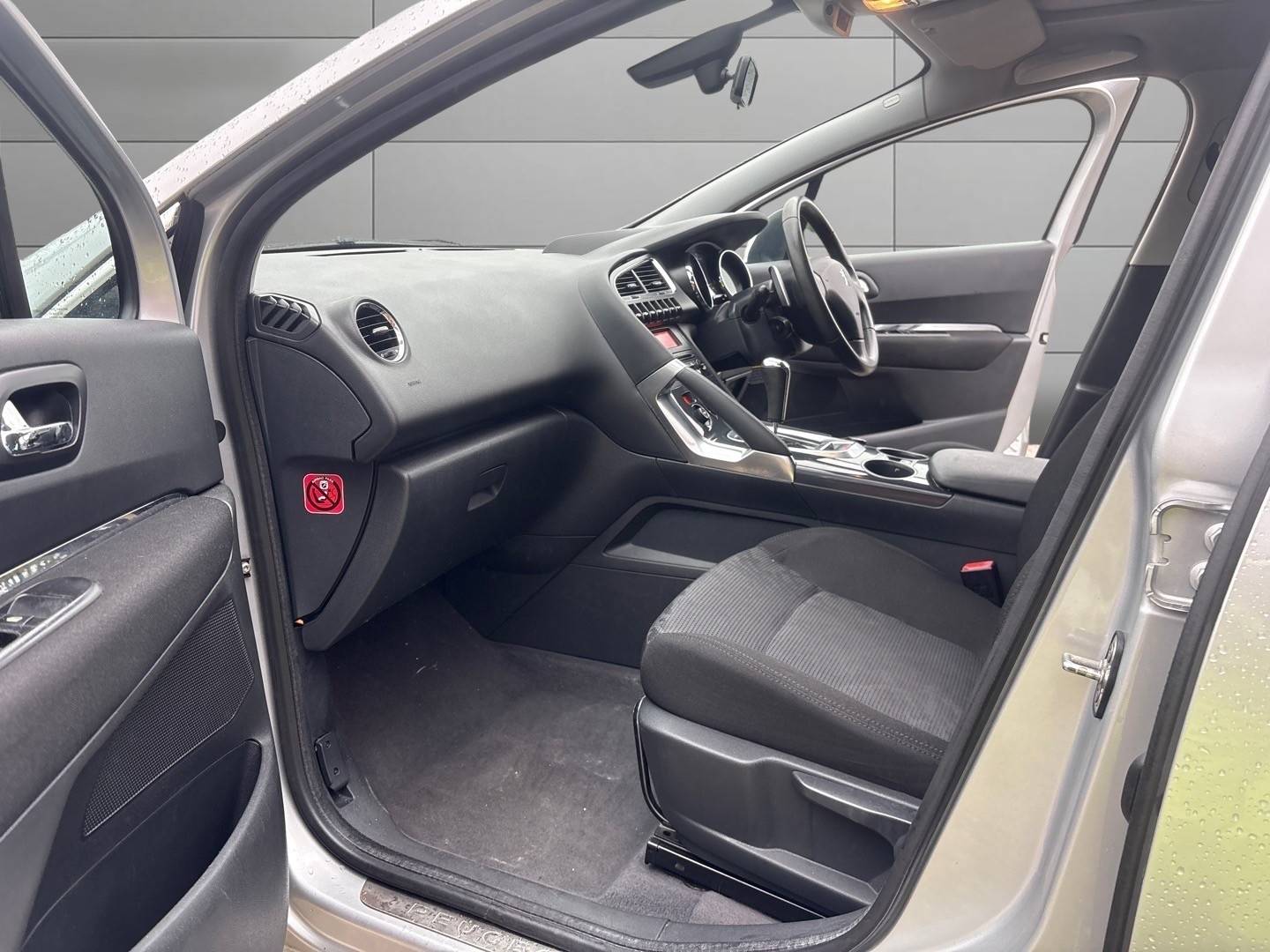 Used Peugeot 3008 2010 for sale - 77616346: Photo 12