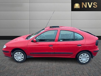 Used Renault Megane 1998 for sale - 78285791: Photo
