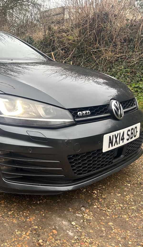 Used Volkswagen Golf 2014 for sale - 71380901: Photo 2