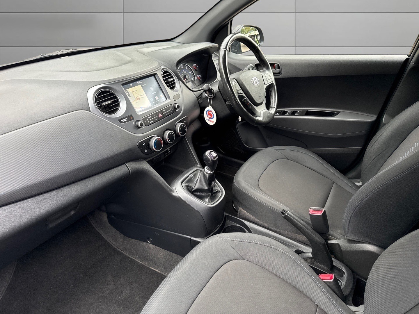 Used Hyundai i10 2018 for sale - 76142528: Photo 12