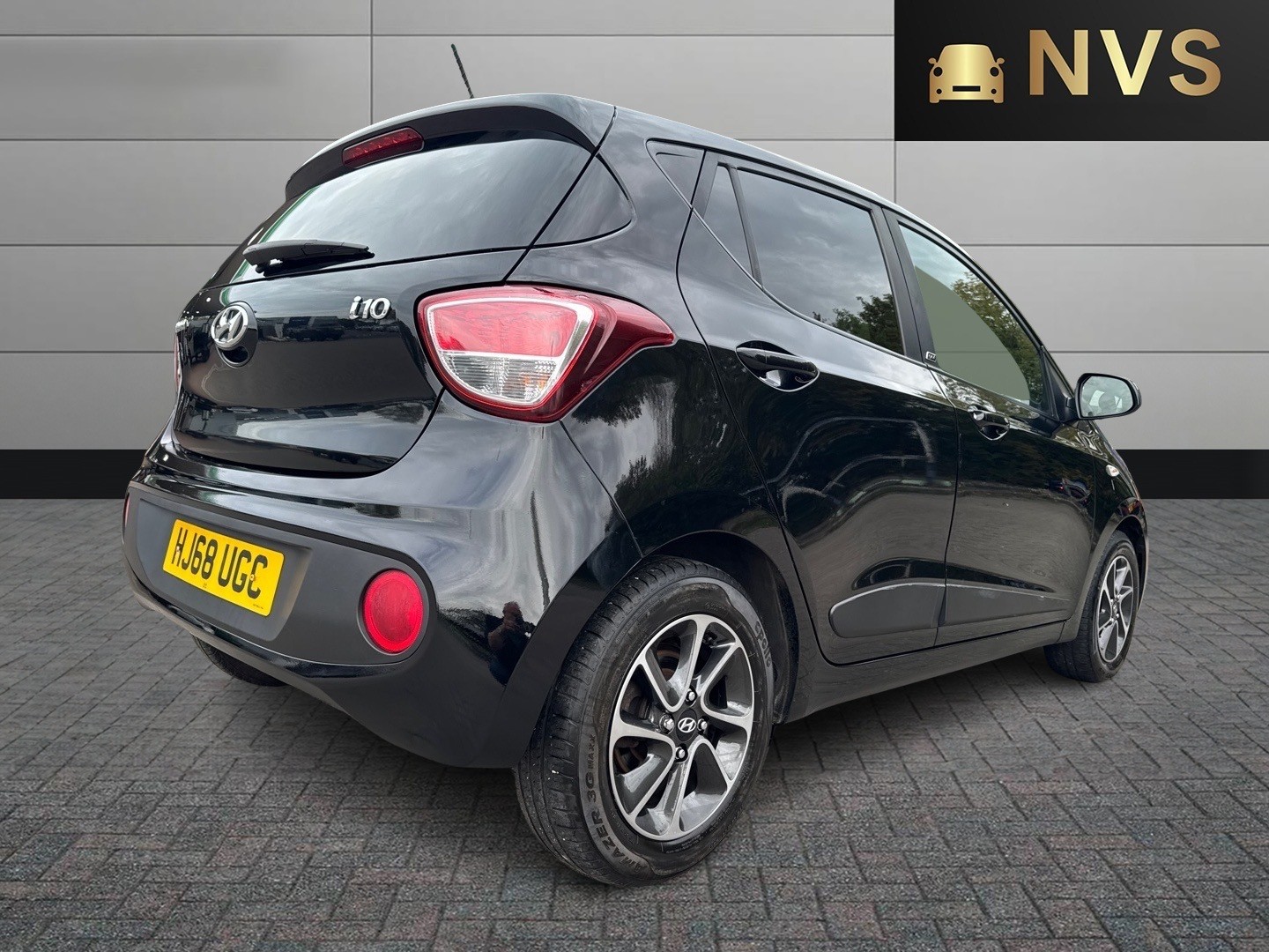 Used Hyundai i10 2018 for sale - 76142528: Photo 7