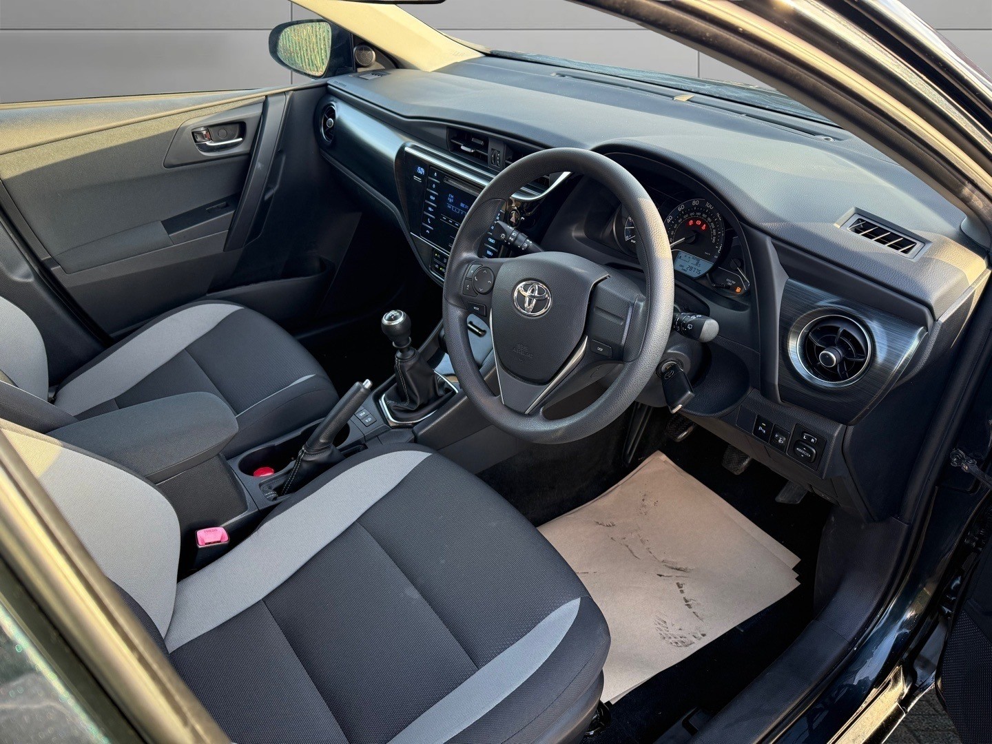 Used Toyota Auris 2015 for sale - 77342631: Photo 9