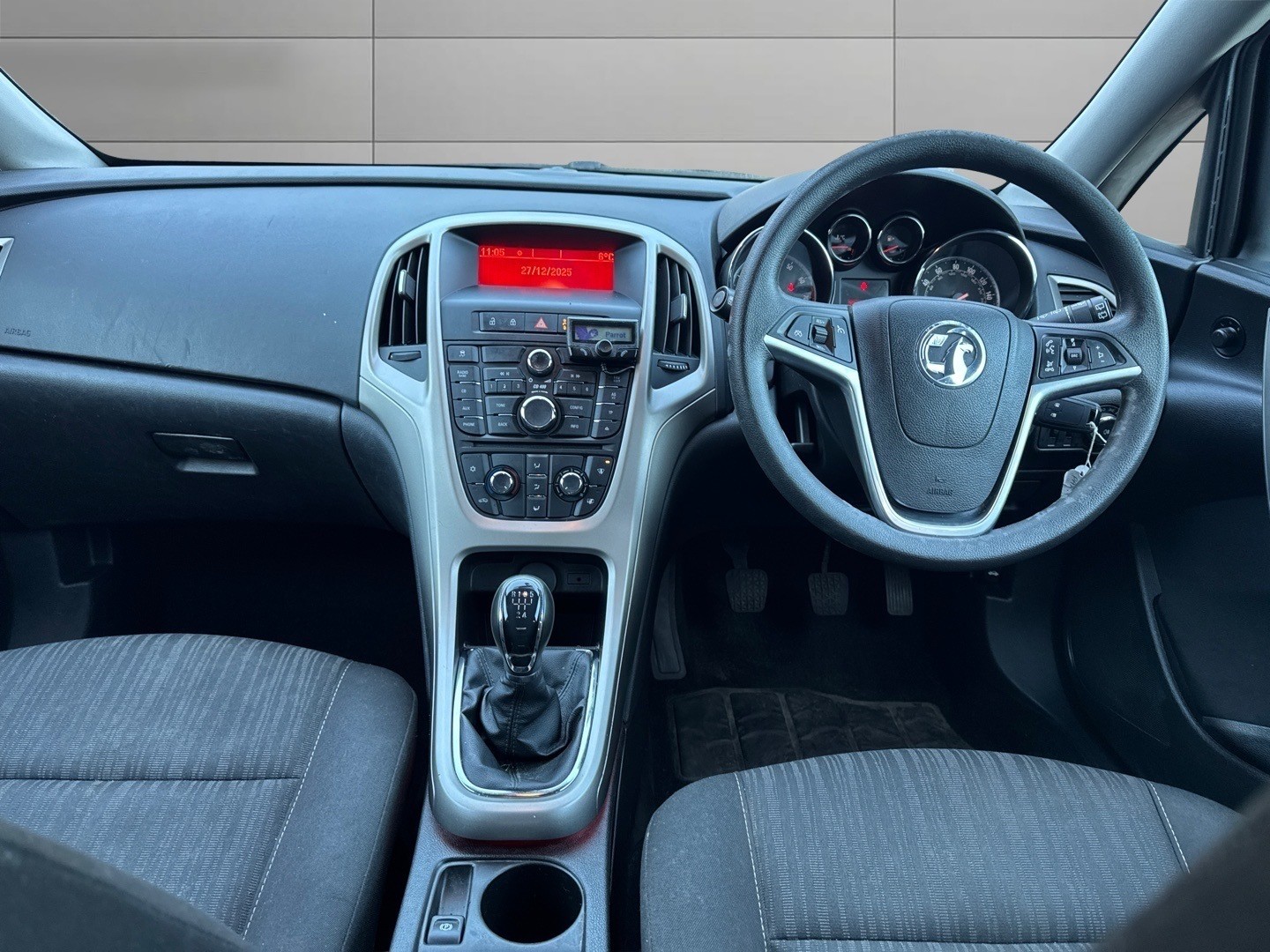 Used Vauxhall Astra 2010 for sale - 77058429: Photo 10