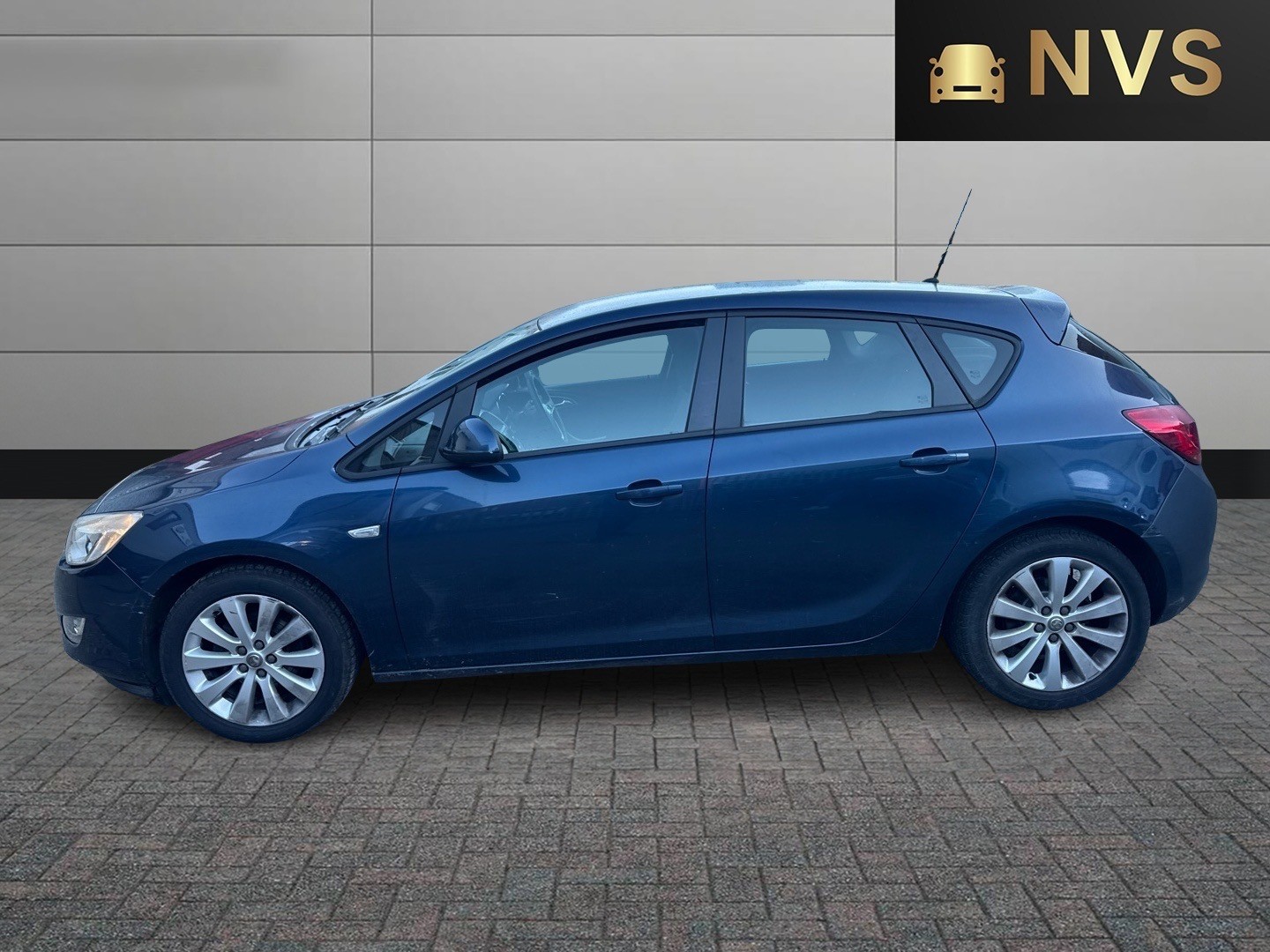 Used Vauxhall Astra 2010 for sale - 77058429: Photo 4