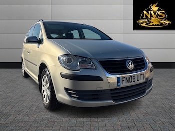 Used Volkswagen Touran 2009 for sale - 79467660: Photo