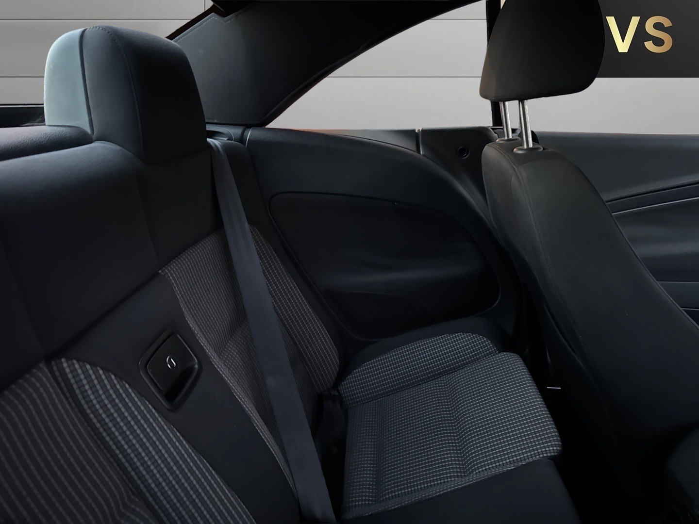 Used Volkswagen EOS 2010 for sale - 76940087: Photo 11