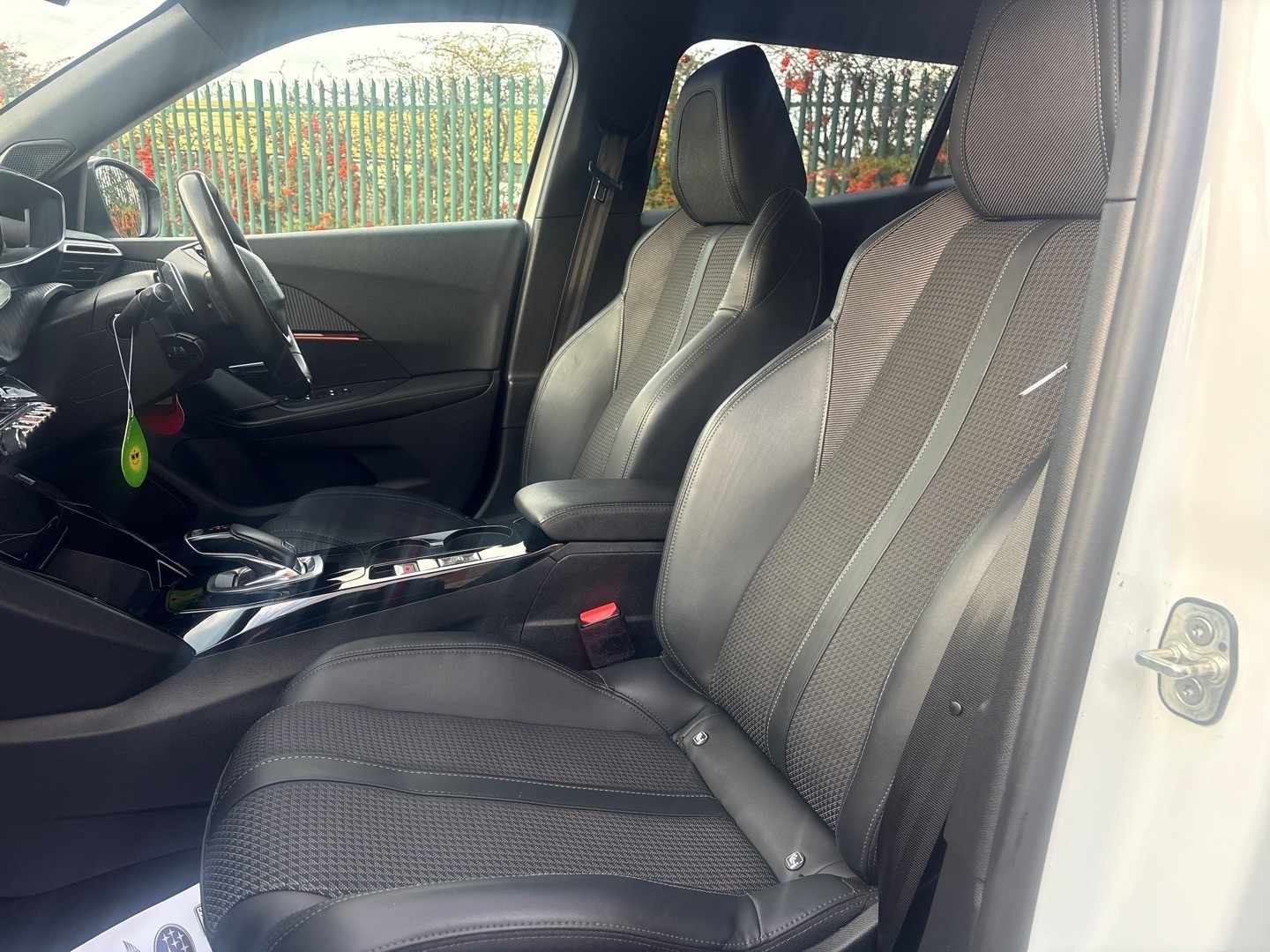 Used Peugeot 2008 2021 for sale - 76718412: Photo 14