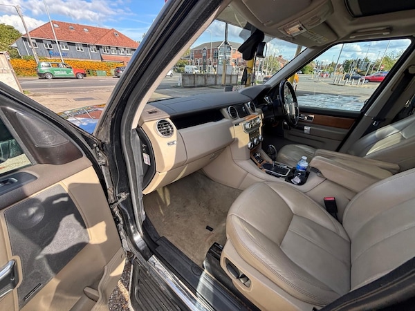 Used Land Rover Discovery 4 2010 for sale - 76114037: Photo 11
