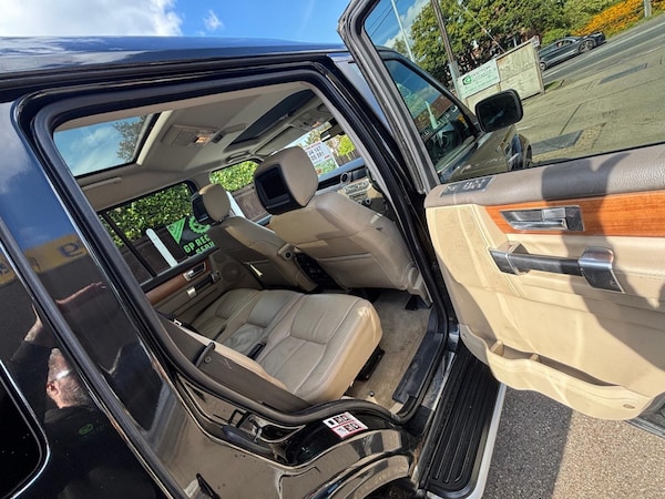 Used Land Rover Discovery 4 2010 for sale - 76114037: Photo 9