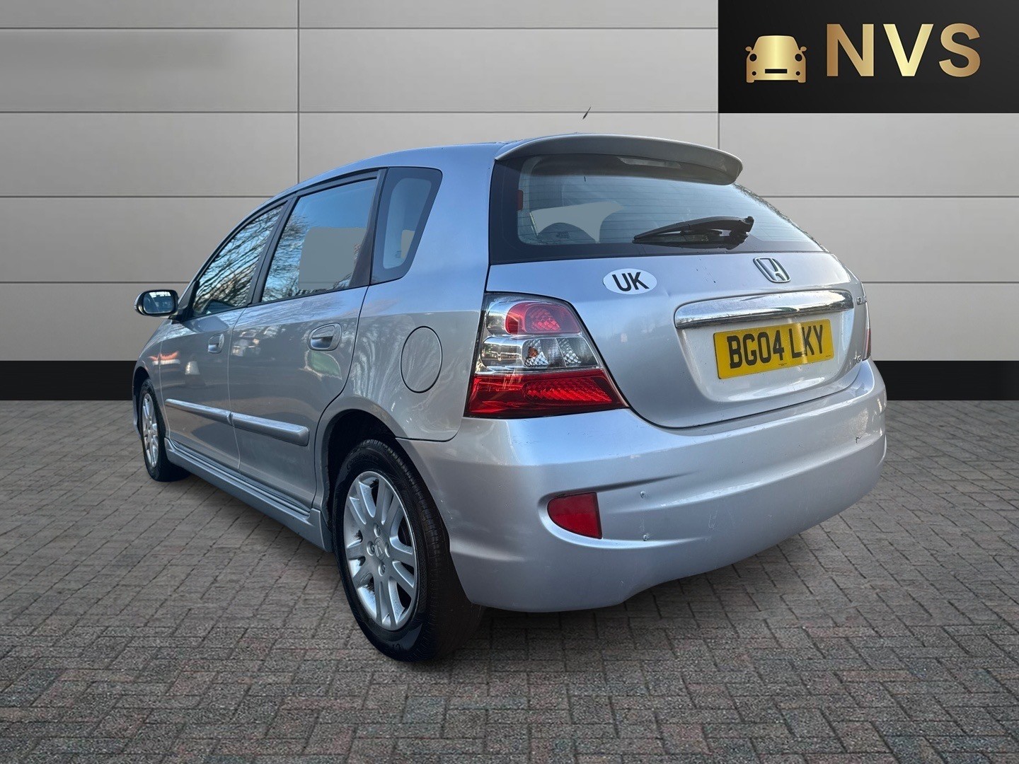 Used Honda Civic 2004 for sale - 77096915: Photo 5